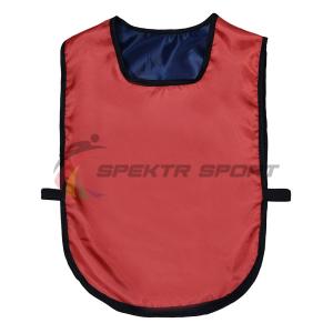 Купить Манишка футбольная двусторонняя универсальная Spektr Sport красно-синяя в Балашове 
